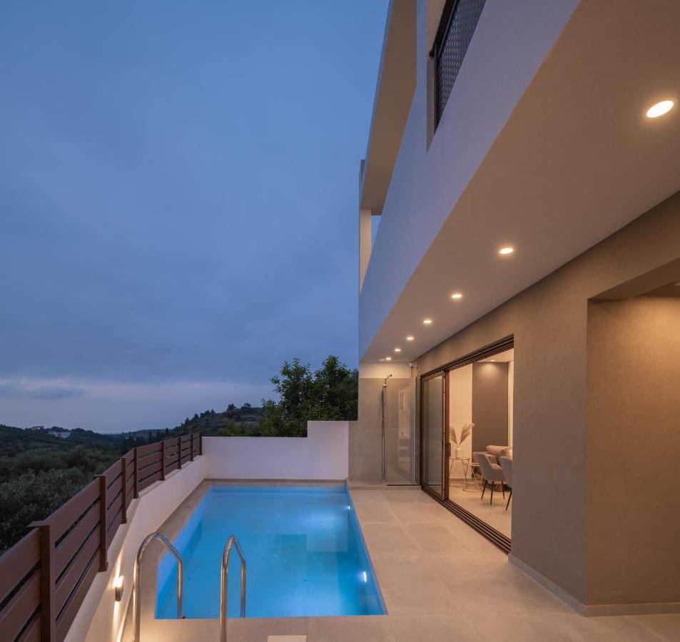 O-Cyanea Villa With Heated Pool Kournas Bagian luar foto