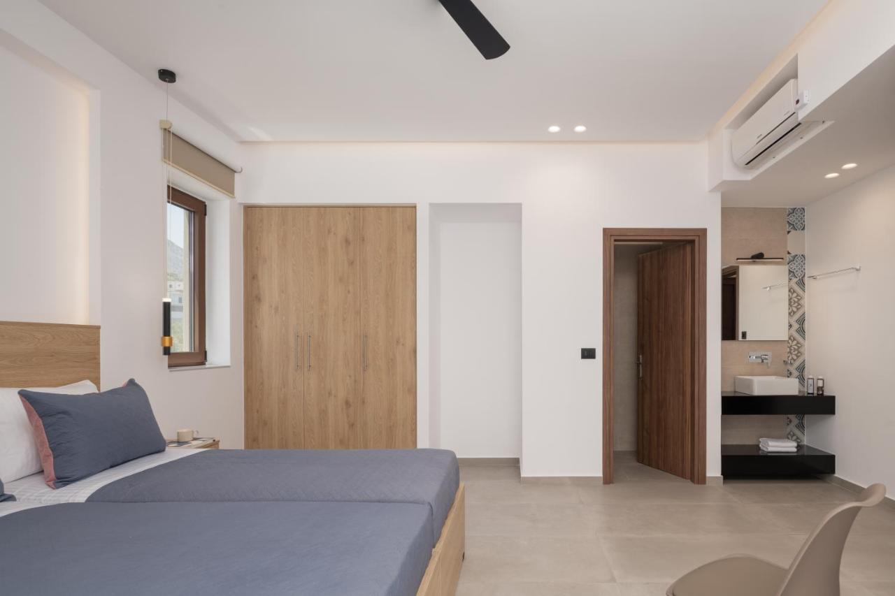 O-Cyanea Villa With Heated Pool Kournas Bagian luar foto