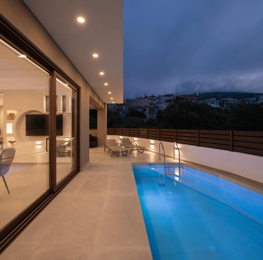 O-Cyanea Villa With Heated Pool Kournas Bagian luar foto