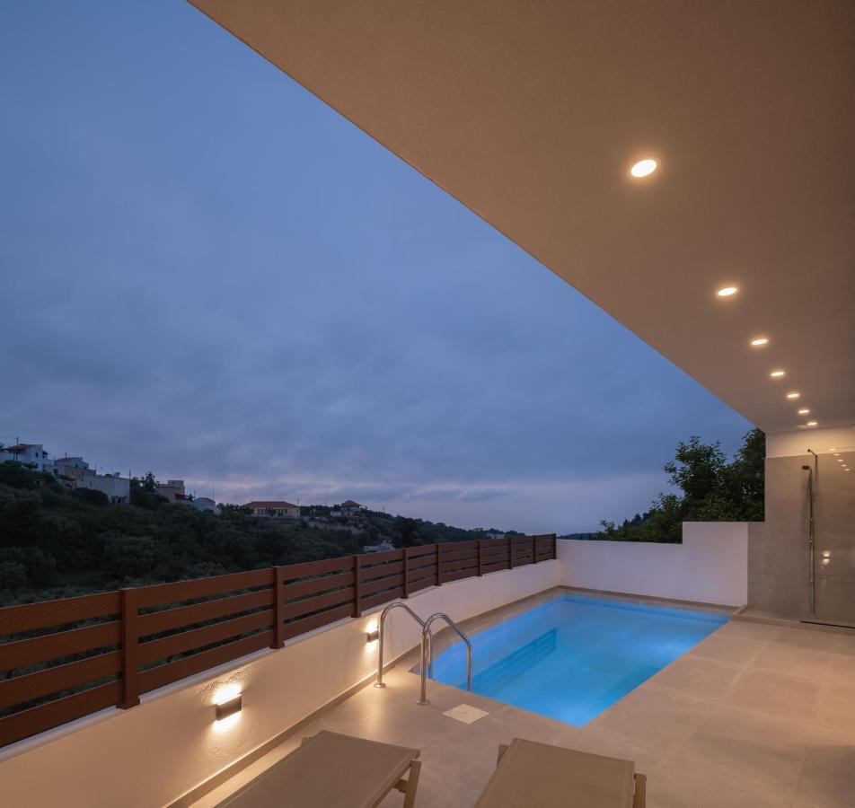 O-Cyanea Villa With Heated Pool Kournas Bagian luar foto