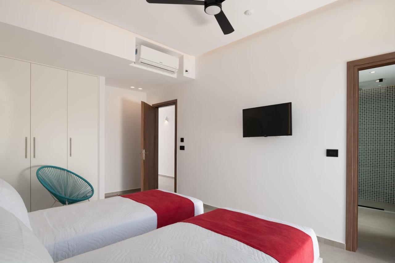 O-Cyanea Villa With Heated Pool Kournas Bagian luar foto