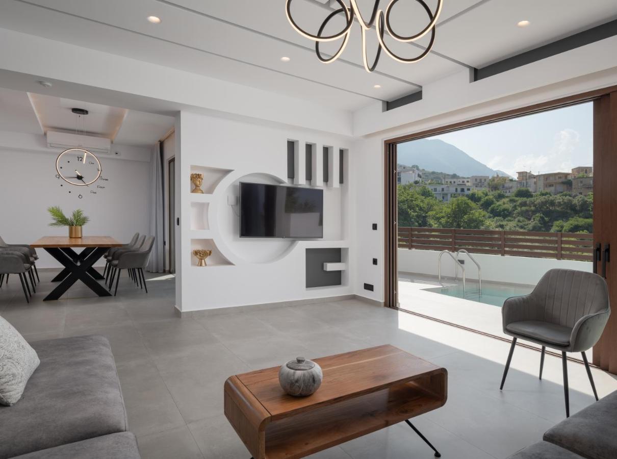 O-Cyanea Villa With Heated Pool Kournas Bagian luar foto