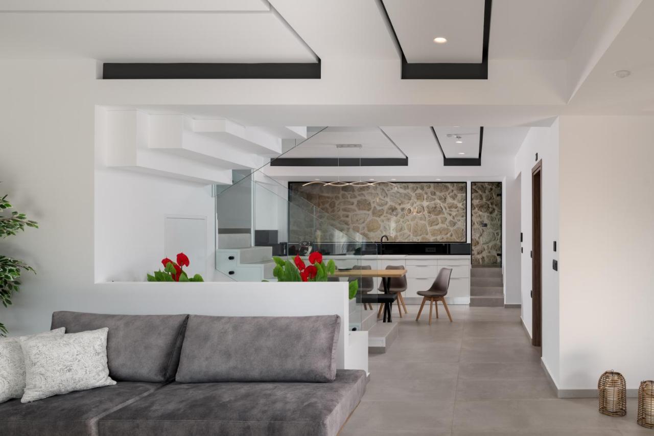 O-Cyanea Villa With Heated Pool Kournas Bagian luar foto