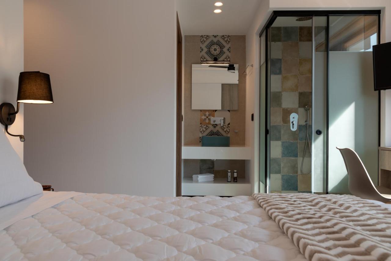 O-Cyanea Villa With Heated Pool Kournas Bagian luar foto