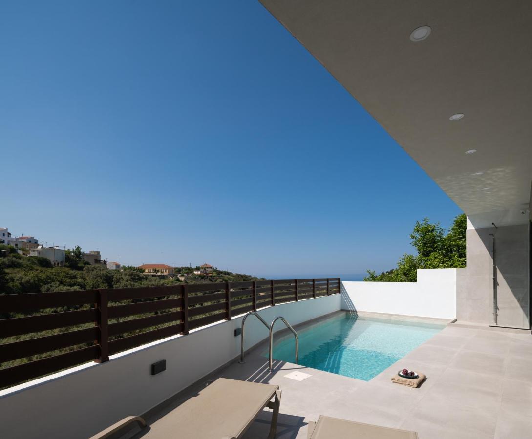 O-Cyanea Villa With Heated Pool Kournas Bagian luar foto